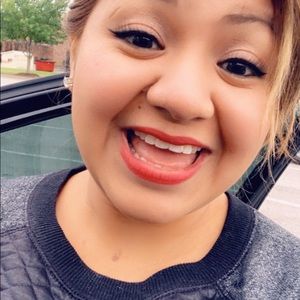 Meet your Posher, Nora